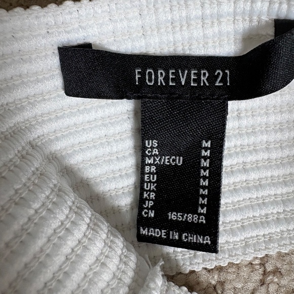 Forever 21 wrap around stretch bandage crop top white Medium - Picture 9 of 10